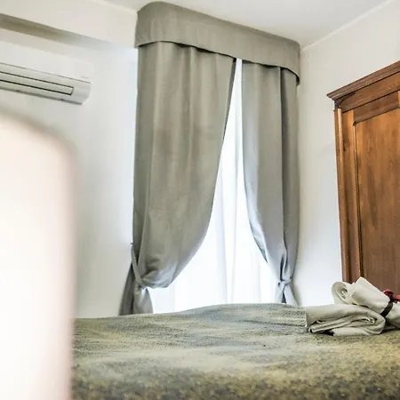 Spartacus Bed & Breakfast *